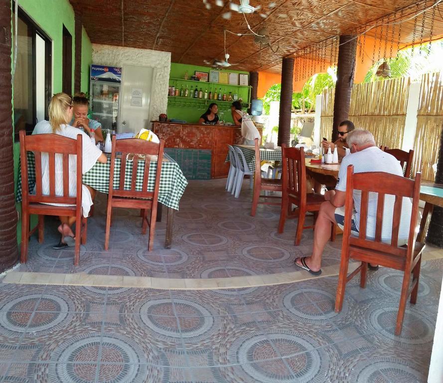 Guanna'S Place Room And Resto Bar Malapascua Eksteriør billede